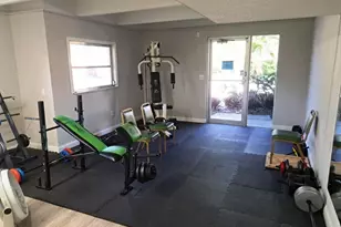 9940 47th Ave N, Saint Petersburg, FL 33708 - Photo 7