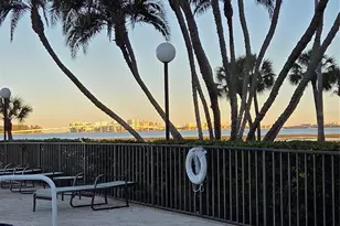 100 Oakmont Ln, Belleair, FL 33756 - Photo 9