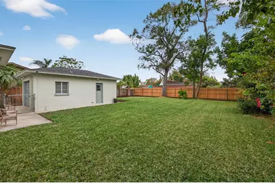 1021 35th Avenue N, Saint Petersburg, FL 33704 - Photo 19