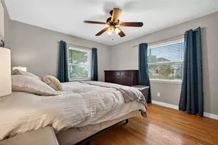 1021 35th Ave N, Saint Petersburg, FL 33704 - Photo 11