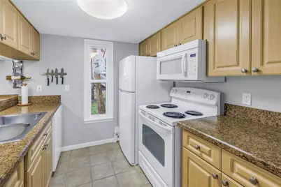 3710 41st Way S #D, Saint Petersburg, FL 33711 - Photo 5