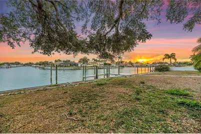 4114 42nd Avenue S, Saint Petersburg, FL 33711 - Photo 3