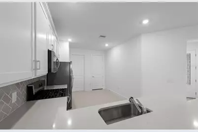 18825 Indian Rock Place, Lakewood Ranch, FL 34211 - Photo 9