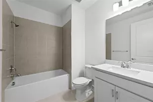 18825 Indian Rock Pl, Lakewood Ranch, FL 34211 - Photo 3