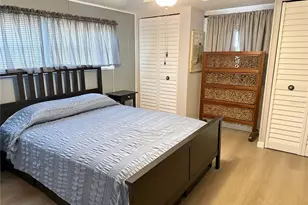 7213 Mt Essex Dr NE, Saint Petersburg, FL 33702 - Photo 11