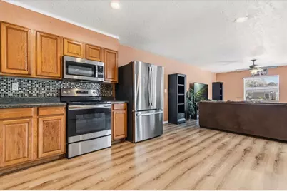 39560 Meadowood Loop, Zephyrhills, FL 33542 - Photo 9