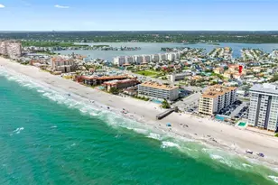 146 175th Terrace Dr E, Redington Shores, FL 33708 - Photo 3