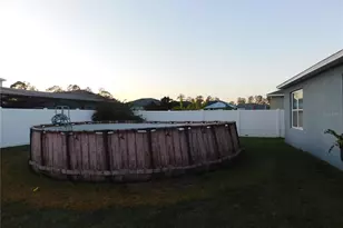 425 Montego Bay Dr, Mulberry, FL 33860 - Photo 9