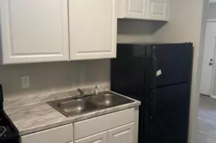 1601 E Marks Dr, Tampa, FL 33604 - Photo 5