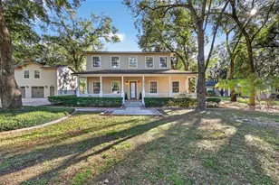 10703 Barefoot Ln, Thonotosassa, FL 33592 - Photo 1