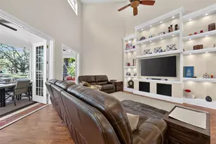 10703 Barefoot Ln, Thonotosassa, FL 33592 - Photo 21