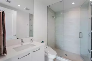 301 1st St S, Saint Petersburg, FL 33701 - Photo 23