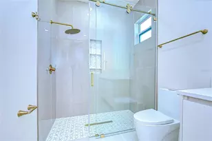 1808 W Erna Dr, Tampa, FL 33603 - Photo 37