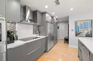 145 2nd Ave S, Saint Petersburg, FL 33701 - Photo 13