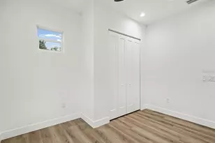 1751 27th Ave N, Saint Petersburg, FL 33713 - Photo 37