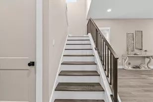 213 W Giddens Ave, Tampa, FL 33603 - Photo 19