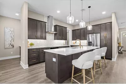 213 W Giddens Avenue, Tampa, FL 33603 - Photo 9