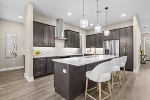 213 W Giddens Ave, Tampa, FL 33603 - Photo 9