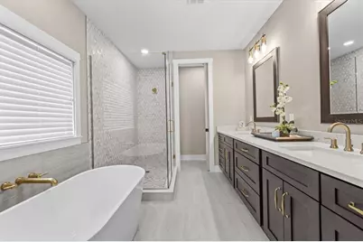 213 W Giddens Avenue, Tampa, FL 33603 - Photo 25
