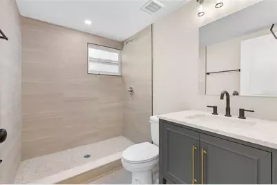 781 31st Avenue N, Saint Petersburg, FL 33704 - Photo 5