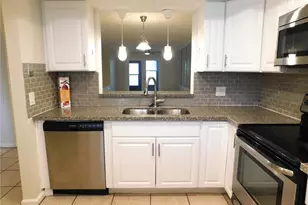 2420 Winding Creek Blvd, Clearwater, FL 33761 - Photo 11