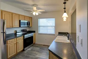 1126 King Arthur Ct, Dunedin, FL 34698 - Photo 11