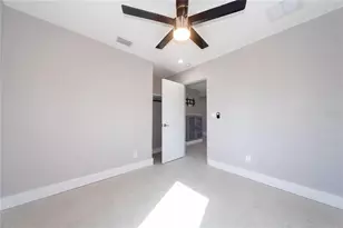 2004 1st St SE, Saint Petersburg, FL 33705 - Photo 13