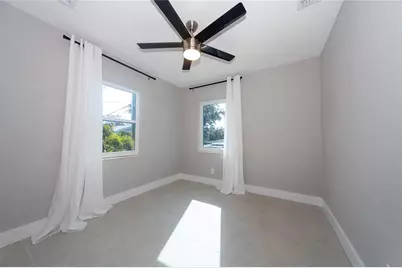 2004 1st Street SE, Saint Petersburg, FL 33705 - Photo 11