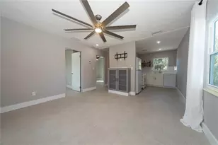 2004 1st St SE, Saint Petersburg, FL 33705 - Photo 7