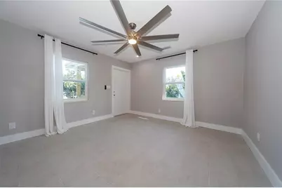 2004 1st Street SE, Saint Petersburg, FL 33705 - Photo 9