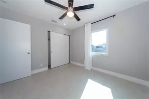 2004 1st St SE, Saint Petersburg, FL 33705 - Photo 15