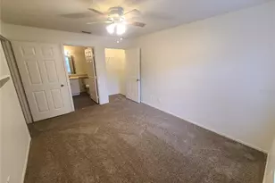 36232 Misty Oaks Dr, Zephyrhills, FL 33541 - Photo 17