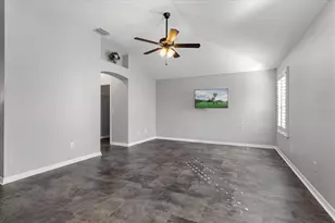 566 Allenwood Loop, The Villages, FL 32162 - Photo 17