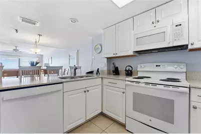 17140 Gulf Boulevard #611, Saint Petersburg, FL 33708 - Photo 7