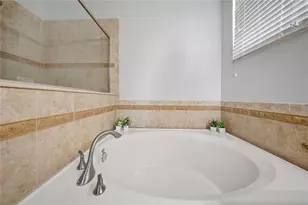 11209 Flora Springs Dr, Riverview, FL 33579 - Photo 37