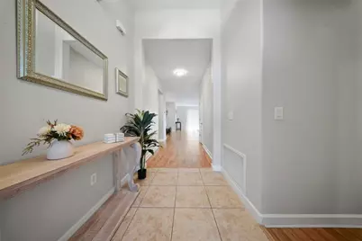 11209 Flora Springs Drive, Riverview, FL 33579 - Photo 7