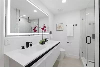 4705 Cypress Tree Drive, Tampa, FL 33624 - Photo 21