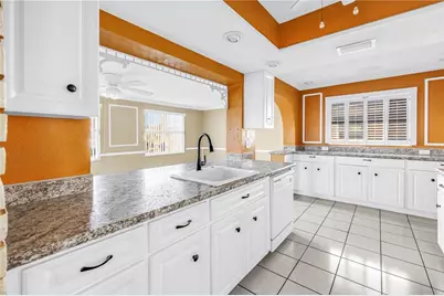 9840 Mainlands Boulevard W, Pinellas Park, FL 33782 - Photo 11