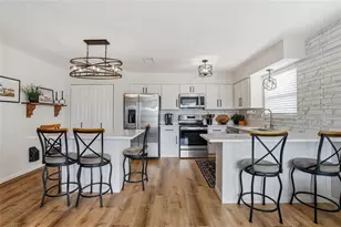 37821 Alissa Dr, Zephyrhills, FL 33542 - Photo 11