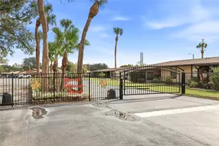 37821 Alissa Dr, Zephyrhills, FL 33542 - Photo 35