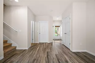 1875 Sommarie Wy, Tarpon Springs, FL 34689 - Photo 9