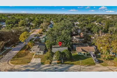 129 NW Lincoln Circle N, Saint Petersburg, FL 33702 - Photo 21