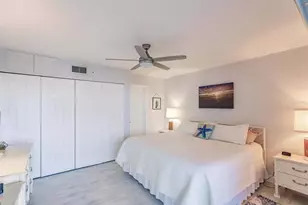 1125 W Peppertree Dr, Sarasota, FL 34242 - Photo 19