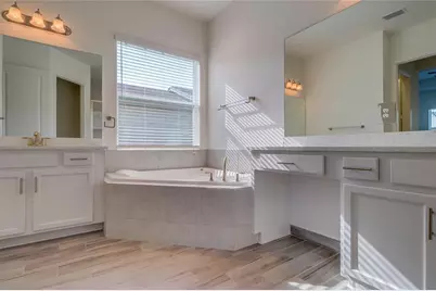 31045 Lindentree Drive, Wesley Chapel, FL 33543 - Photo 25