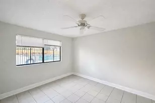 12407 Oak Cedar Pl, Tampa, FL 33612 - Photo 11