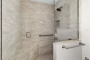 8823 Kenwood Rd, Seminole, FL 33777 - Photo 21