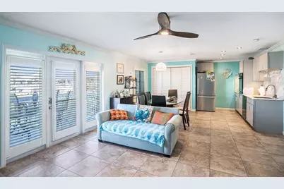 5176 Salmon Drive SE #D, Saint Petersburg, FL 33705 - Photo 9