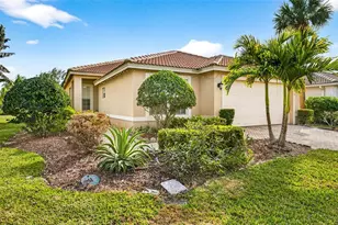 15709 Crystal Waters Dr, Wimauma, FL 33598 - Photo 3