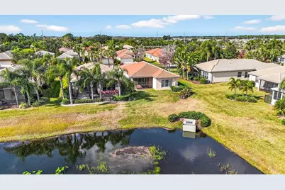 15709 Crystal Waters Drive, Wimauma, FL 33598 - Photo 7