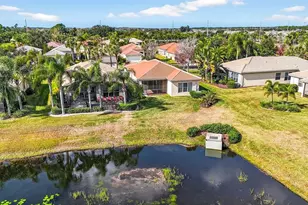 15709 Crystal Waters Dr, Wimauma, FL 33598 - Photo 7